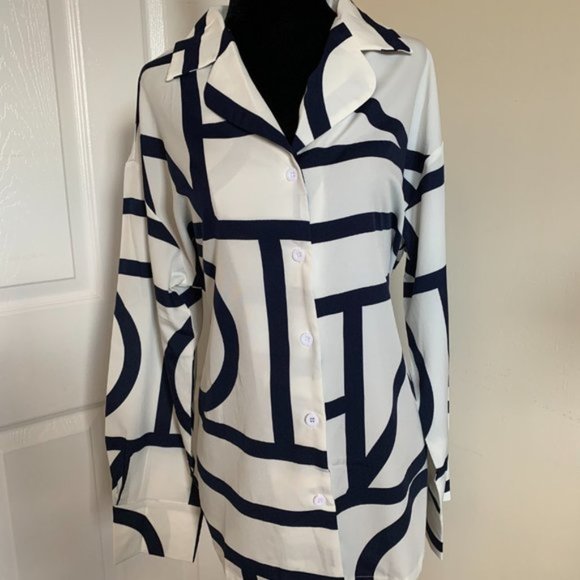 Blue And White Button Down Blouse - Picture 4 of 5
